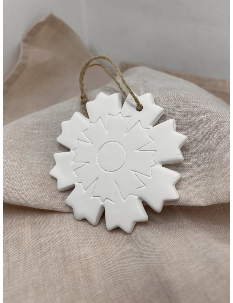 Décoration Bleuet de France en porcelaine