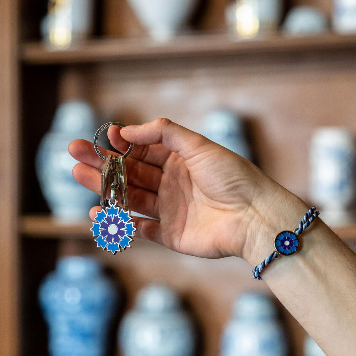 Boutique Bleuet de France - Porte-clé argenté Bleuet de France - Bleu Horizon
