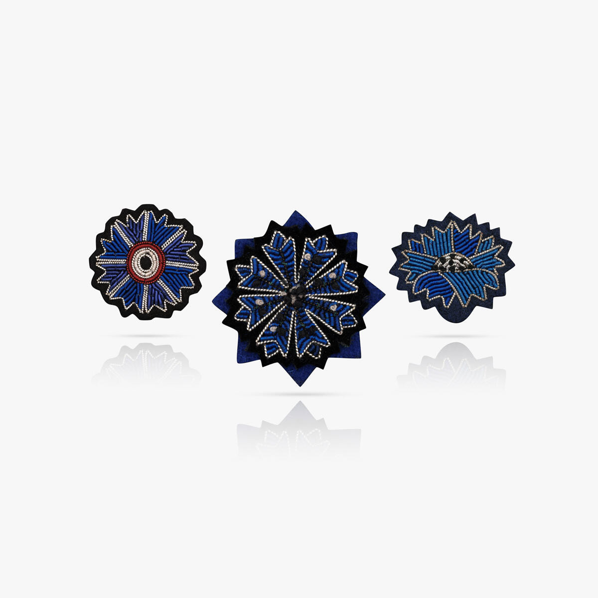 Coffret de 3 broches brodées