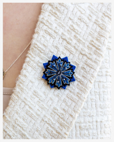 Broche Bleuet de France x Macon & Lesquoy