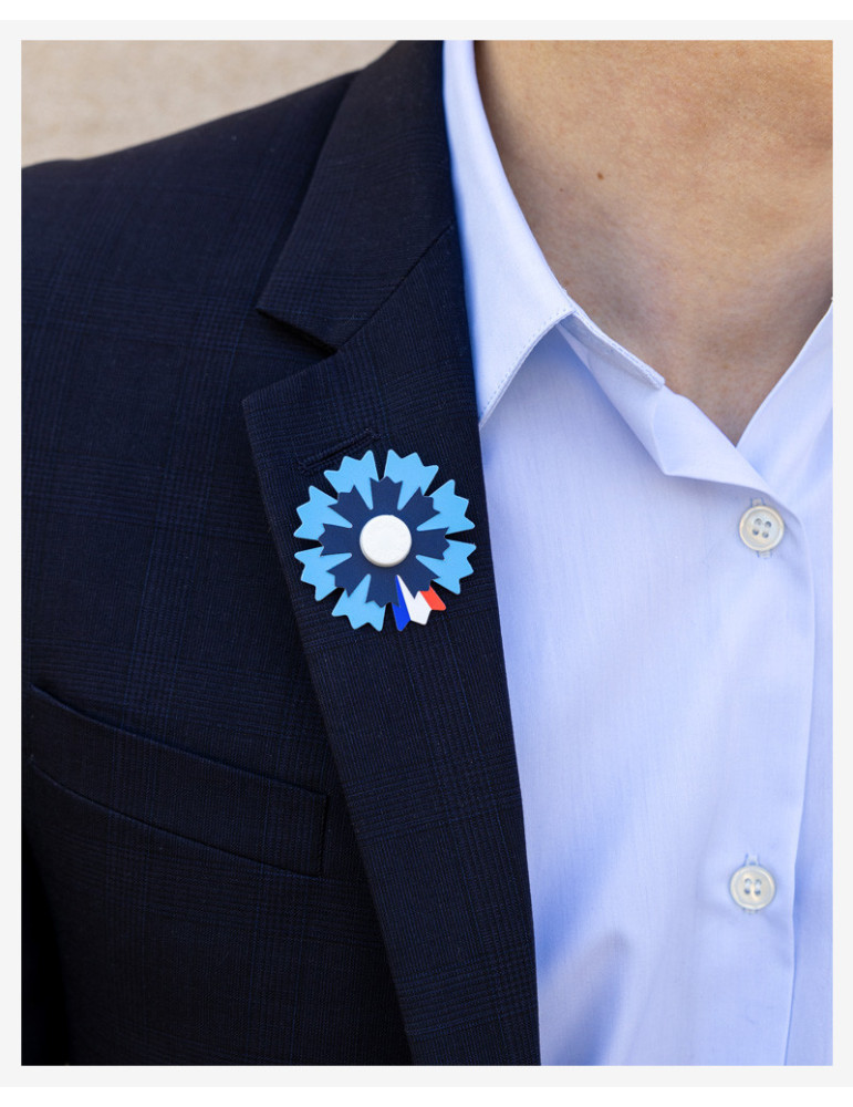 Bleuet de France en papier avec pétale tricolore