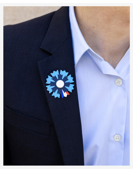 Bleuet de France en papier avec pétale tricolore